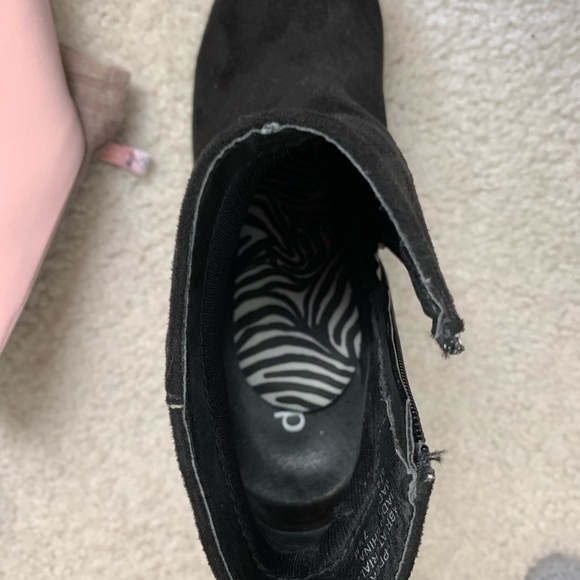 Diba Ankle Booties w/ Foot Pad - Picture 4 of 4